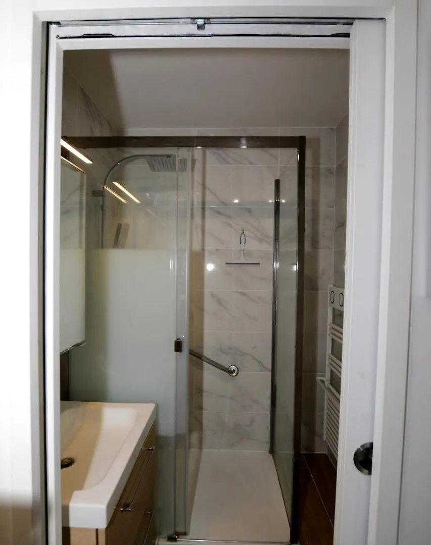 Beaux 2 Pieces Daumesnil Apartmán